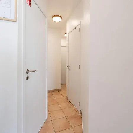 Flat In Knokke With Pier And Sea Views * ブランケンベルヘ