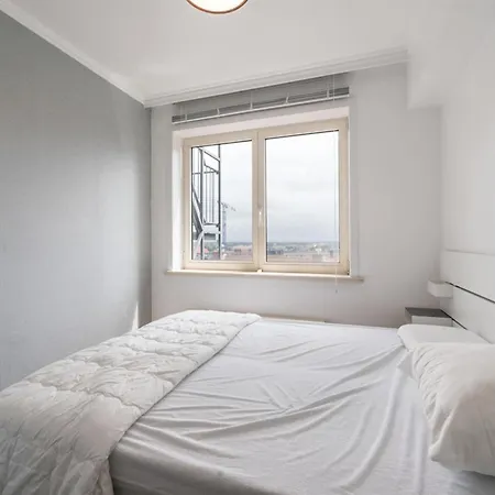 Flat In Knokke With Pier And Sea Views Apartamento